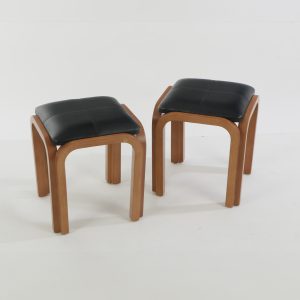 Pisito Domo 4C - Madera Miel Ulmo – Cuero Negro